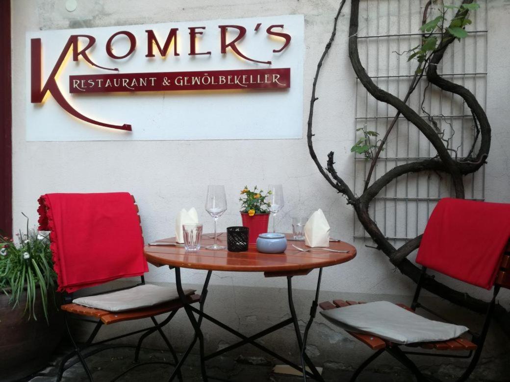 ארפורט Altstadtwohnung Kromers & Restaurant מראה חיצוני תמונה